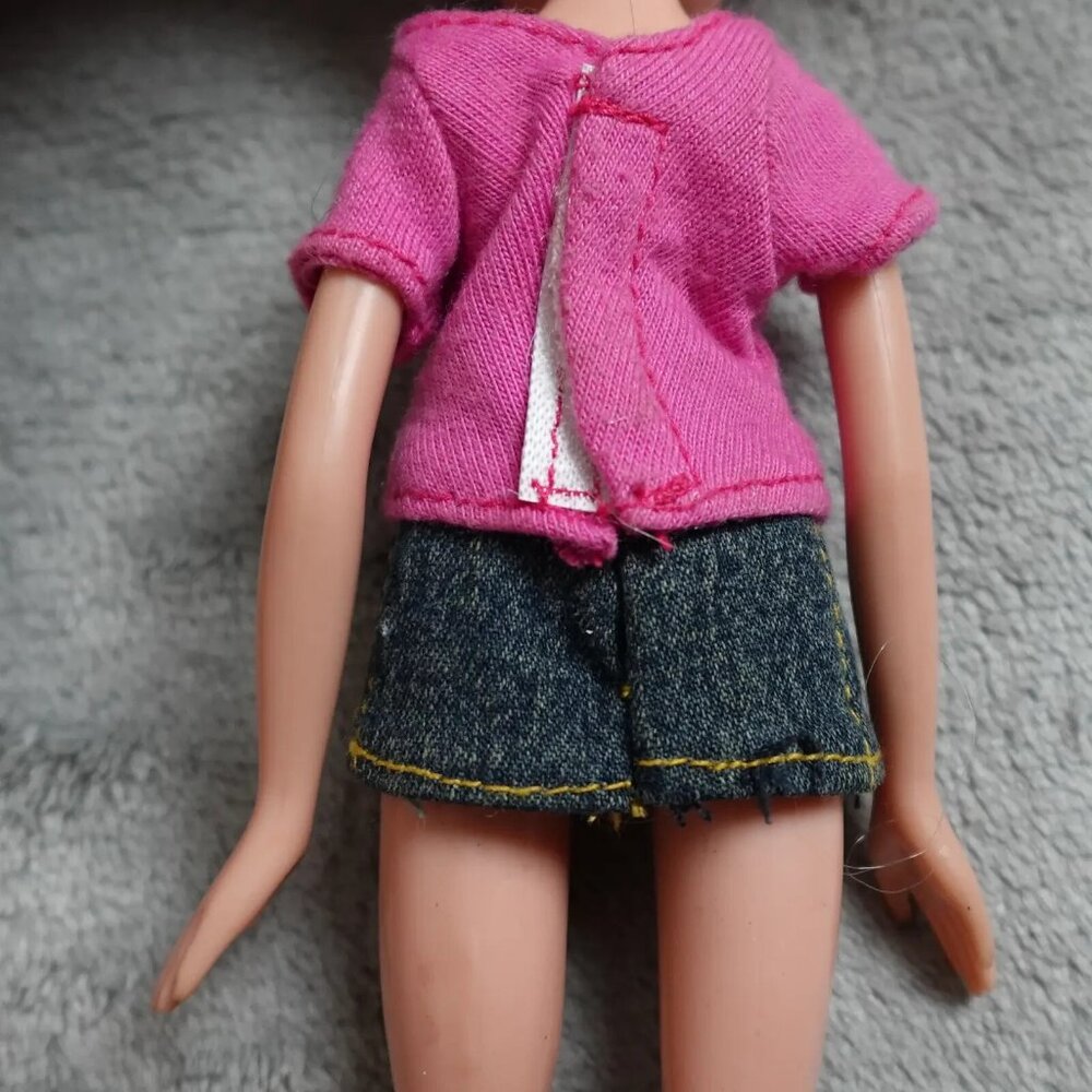 Bratz Play Doll Cloe Straight Blonde Hair Casual Outfit Top Skirt - Picture 8 of 11
